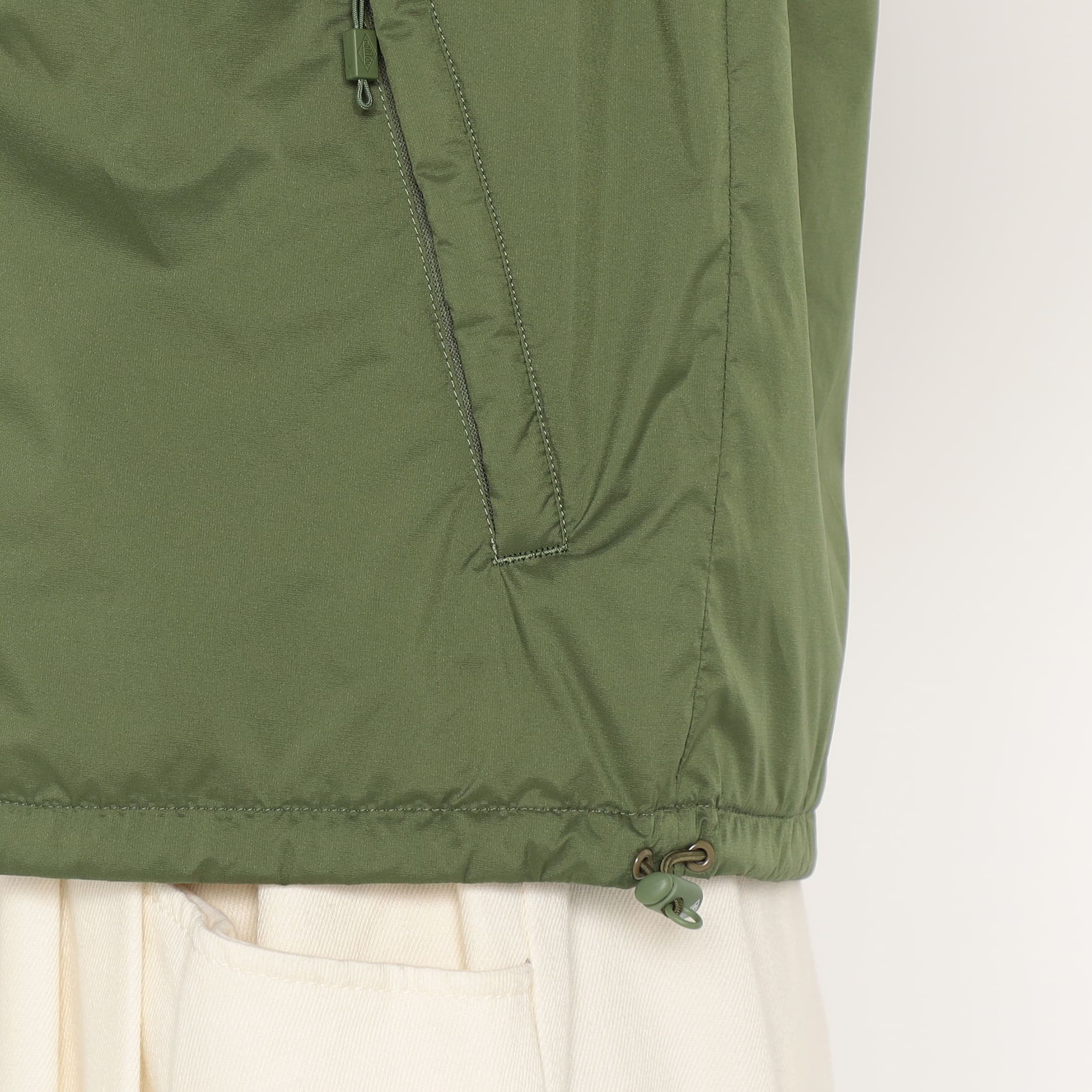 Women's Insulation Collarless Vest - Image 12
