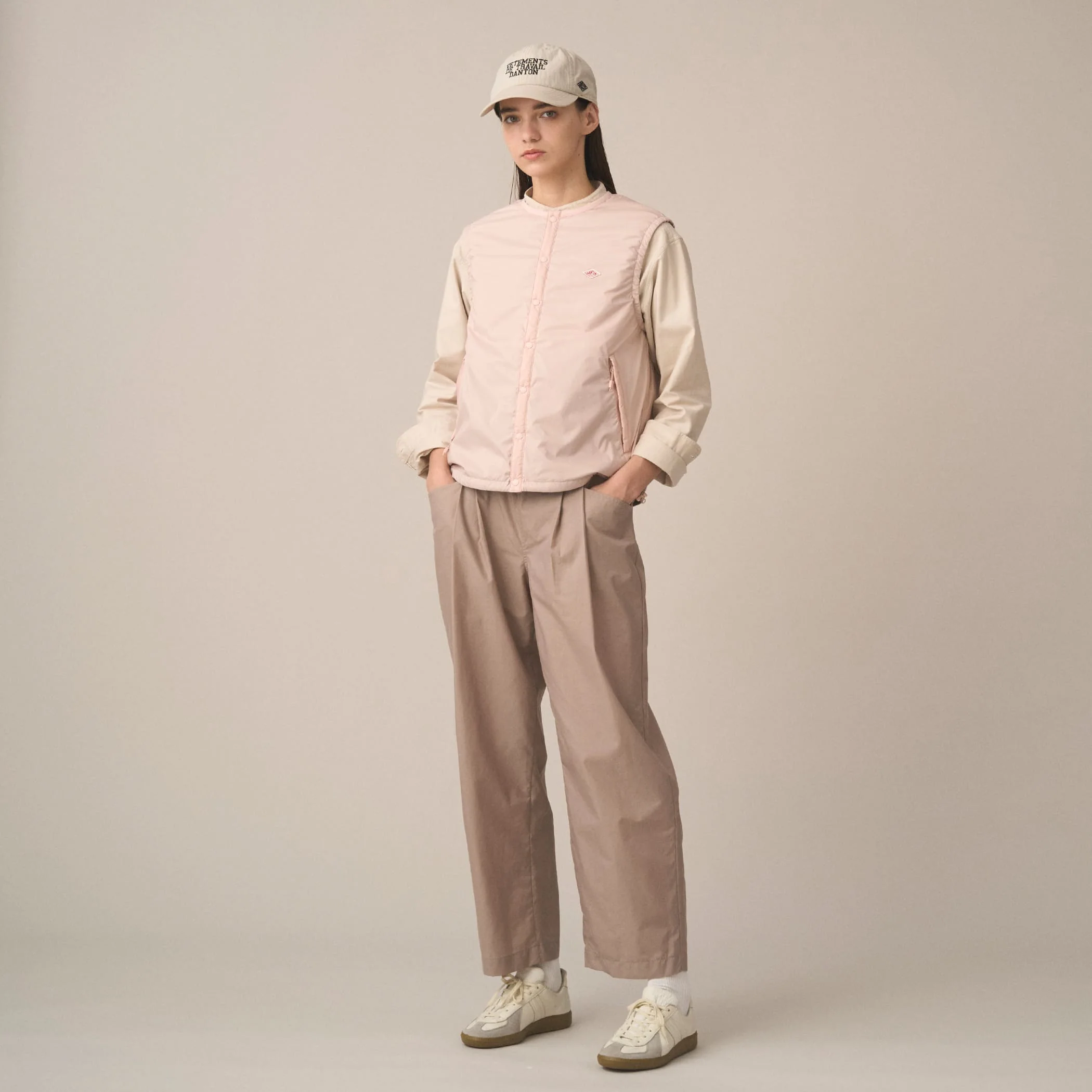 Women's Insulation Collarless Vest - Image 3
