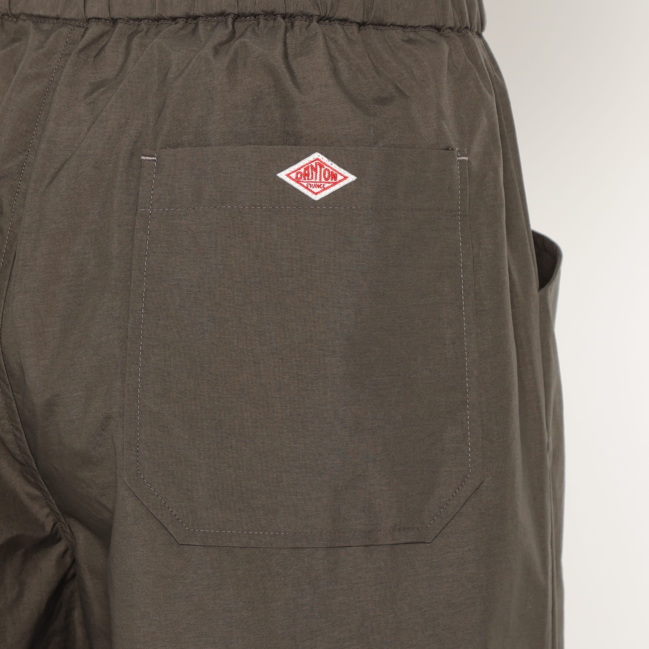 Women's Stunner Nylon 2tuck Easy Pants - Image 12