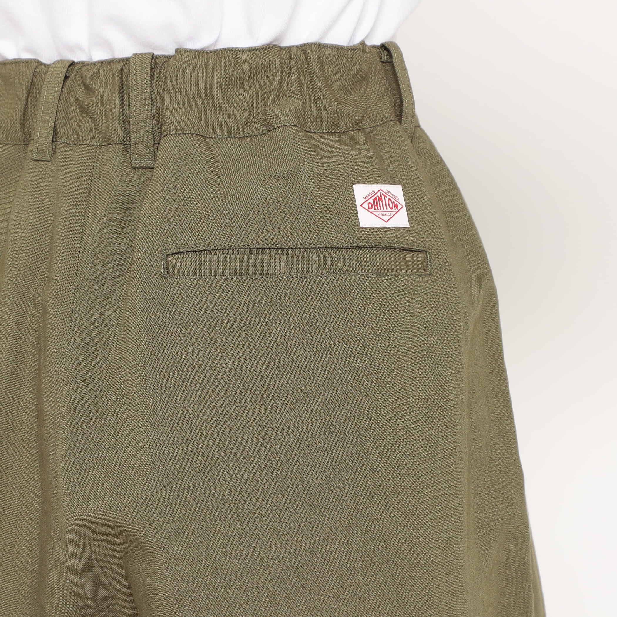 Women's Linen-Blend Double Pleated Shorts - Image 11