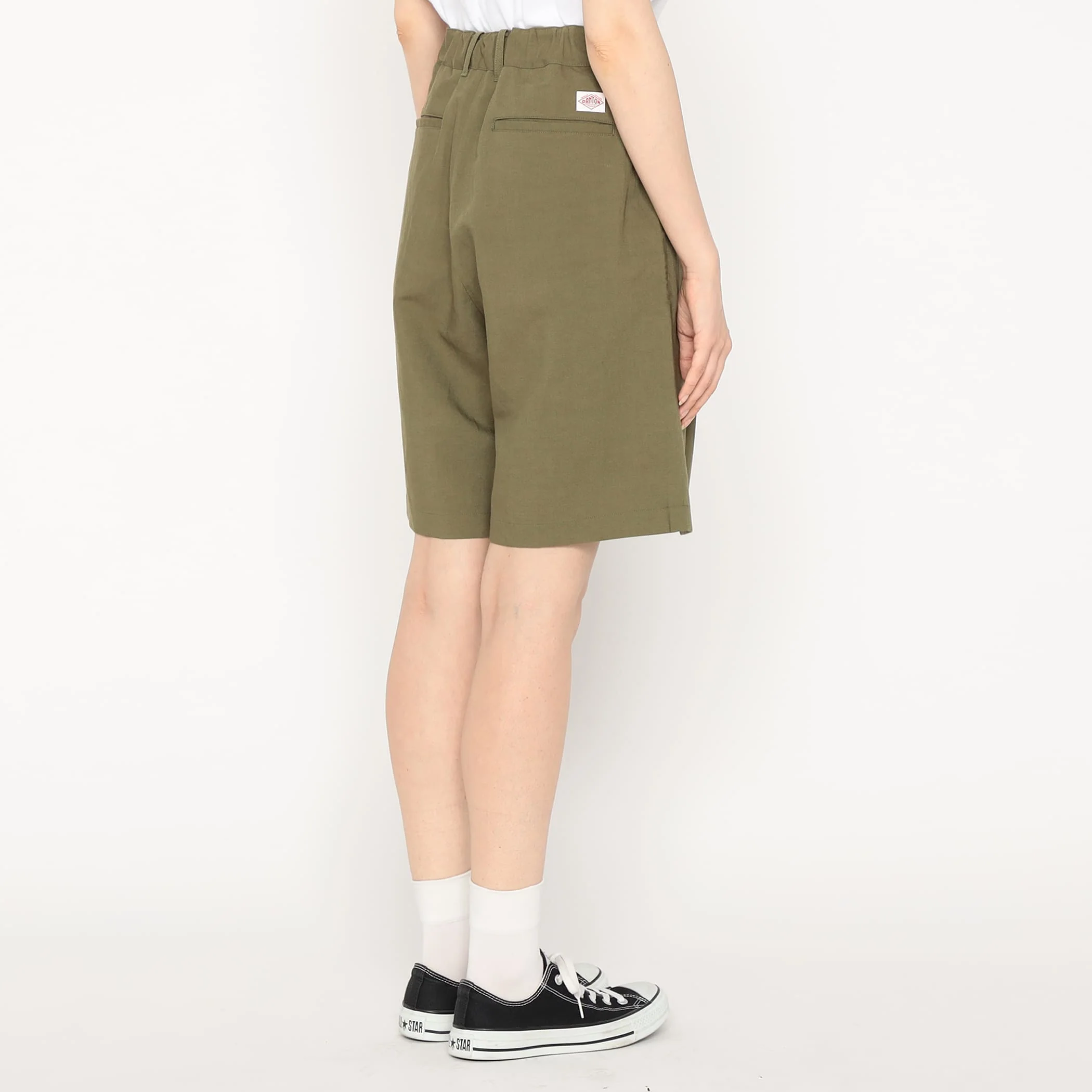 Women's Linen-Blend Double Pleated Shorts - Image 6