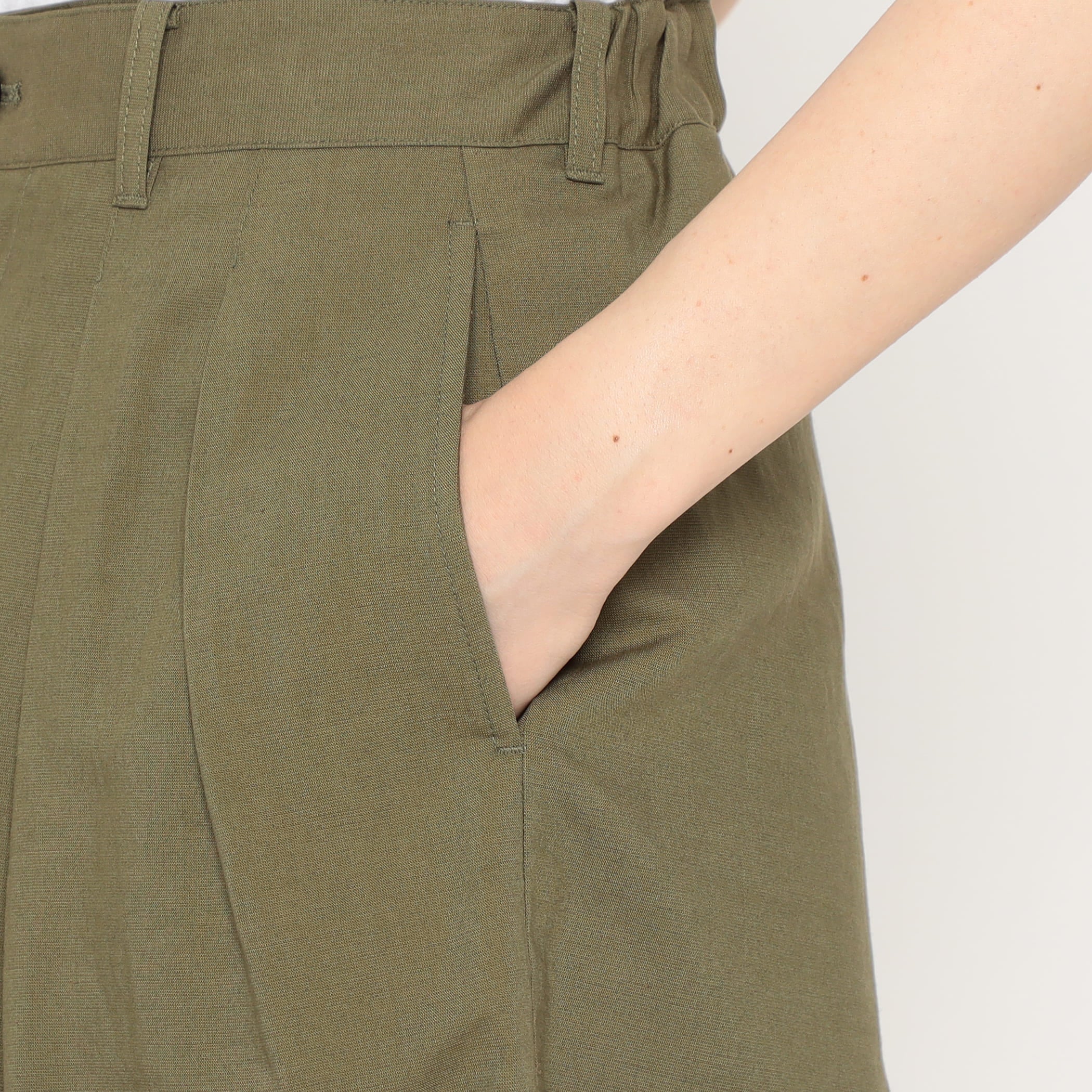 Women's Linen-Blend Double Pleated Shorts - Image 9