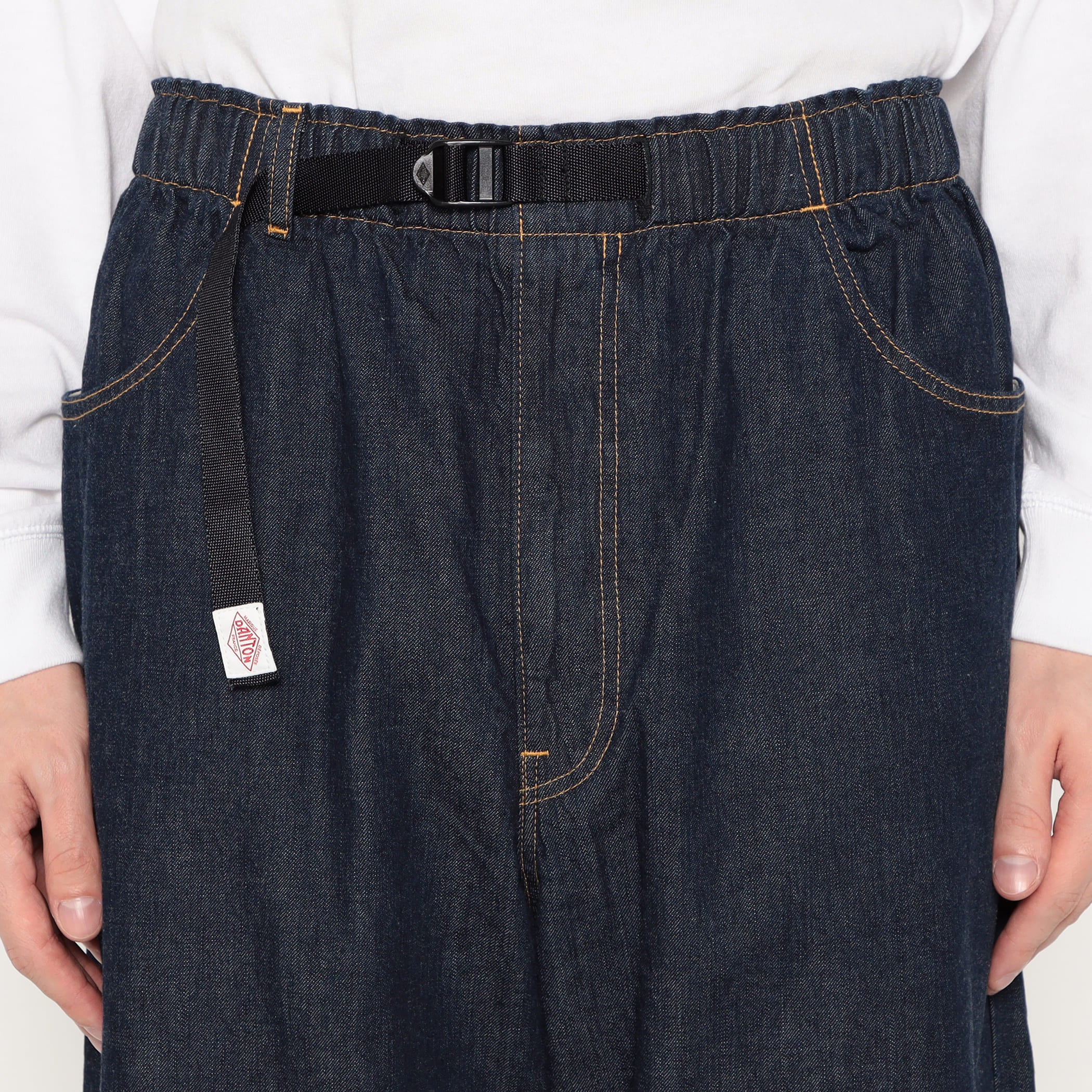 Men's Color Denim Belted Easy Pants - Image 10